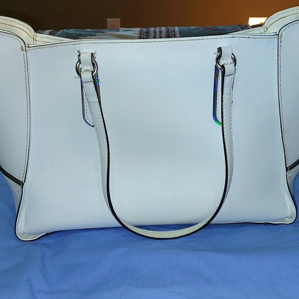 Guess Purse - Picture 3 of 5